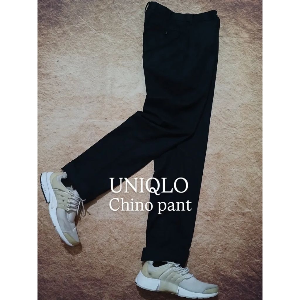 celana chinos UNIQLO bahan tebal ngaret recomend bekas/second/preloved