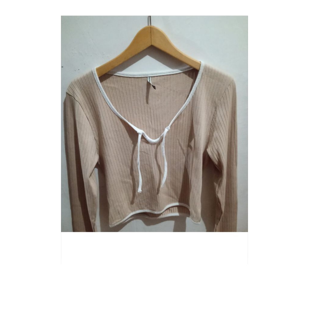 KAOS LENGAN PANJANG CROP TOP