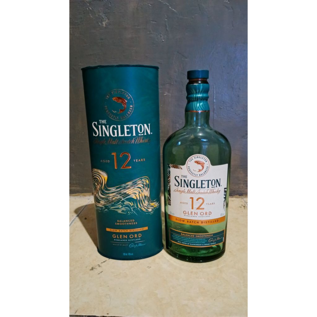 Botol bekas singleton12 murah bisa untuk hiasan dinding , kamar cafe DLL