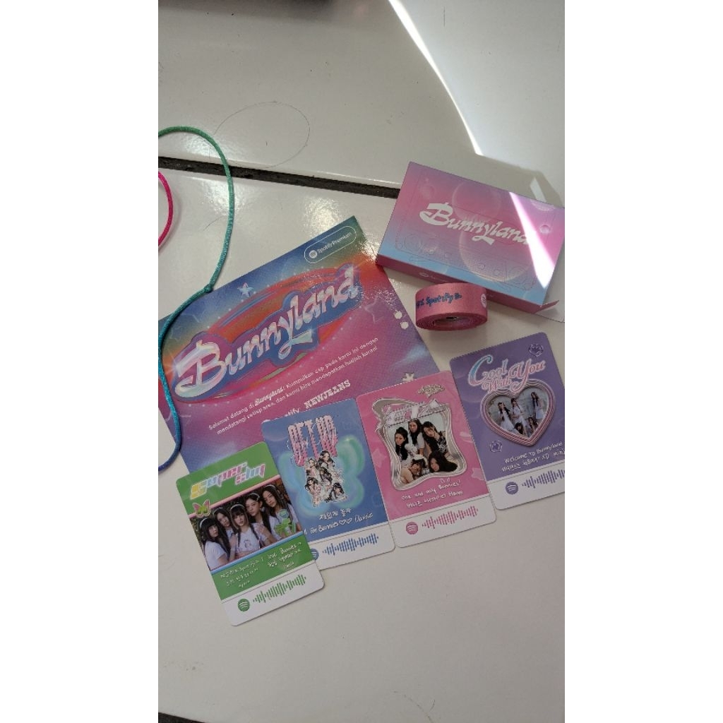 suvenir souvenir Bunnyland Spotify Newjeans New jeans photocard pita
