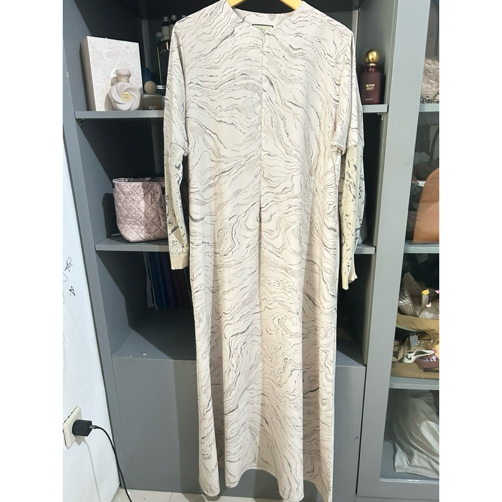 [SOLD] ITSAR Syari Mecca Marbl Luxe Abaya