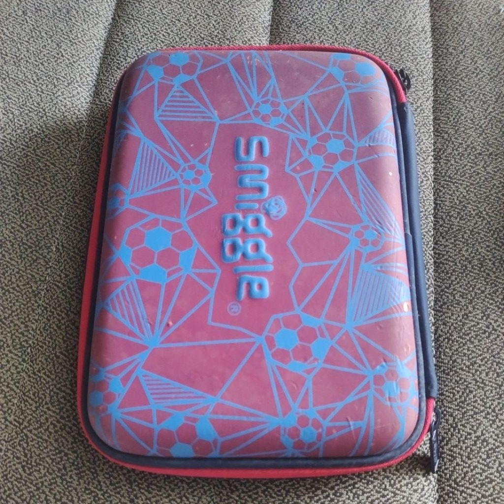 

smiggle tempat pencil preloved