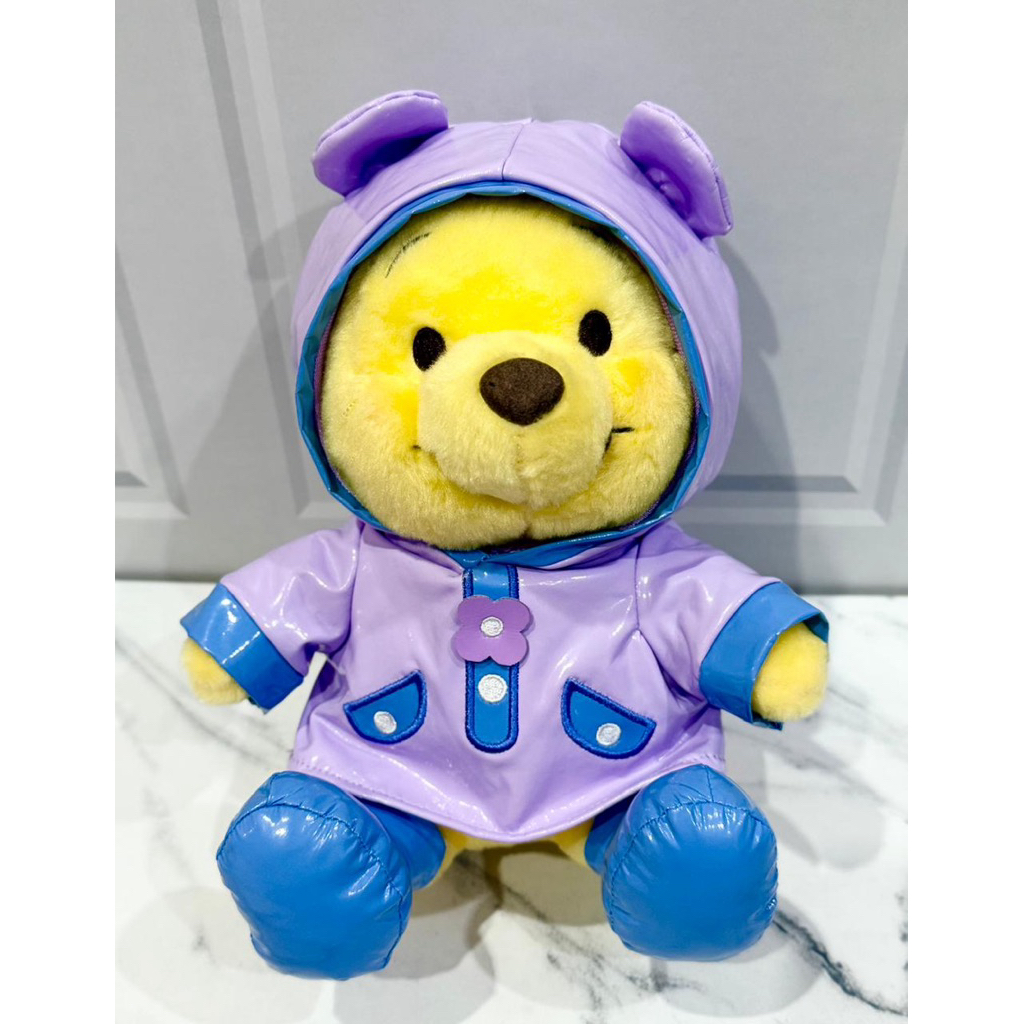 Boneka Plushie Pooh Kostum Jas Hujan Disney Store