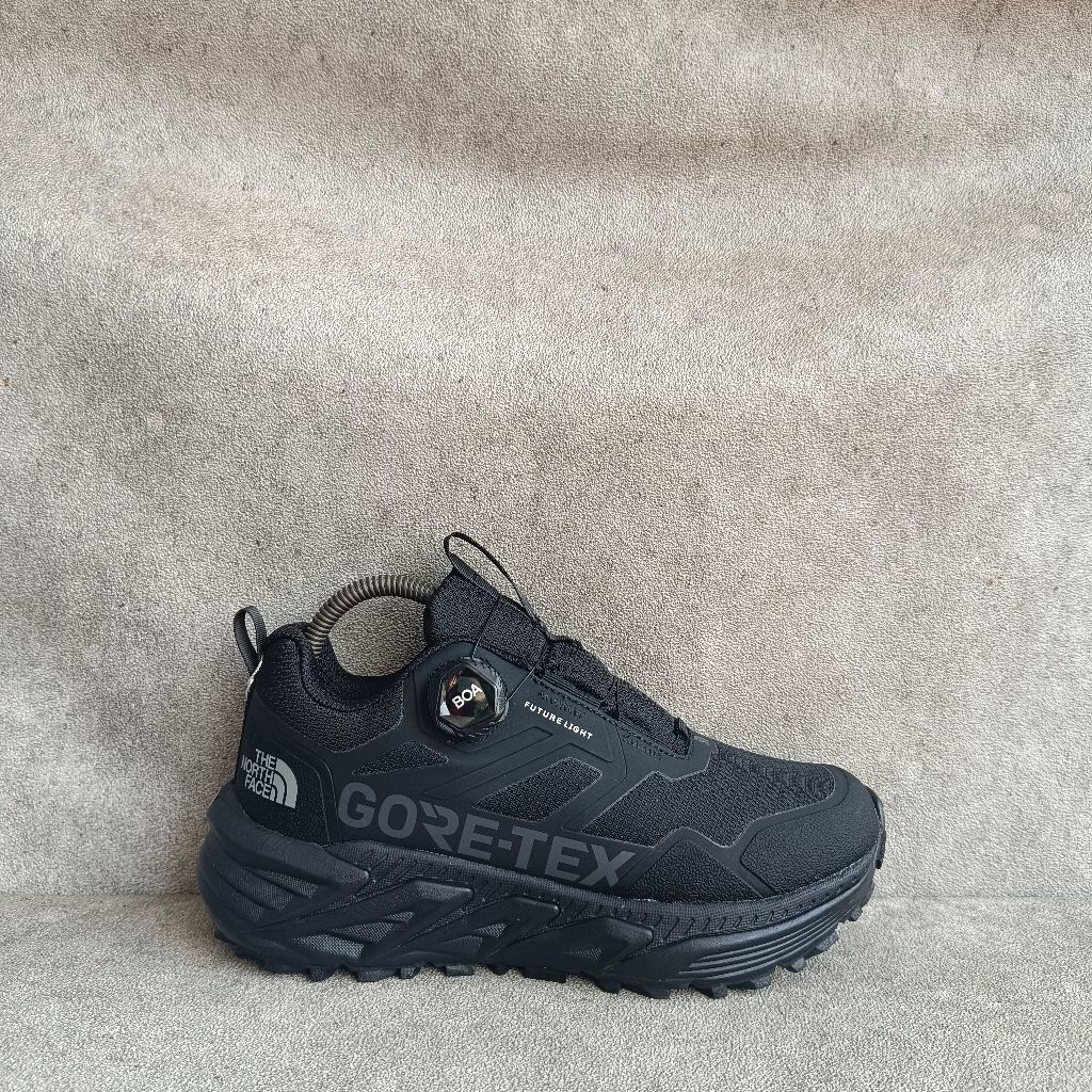 Sepatu Outdoor TNF Gore-tex Boa System Size 40