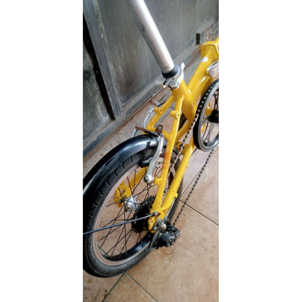 Sepeda lipat poligon b2w 16