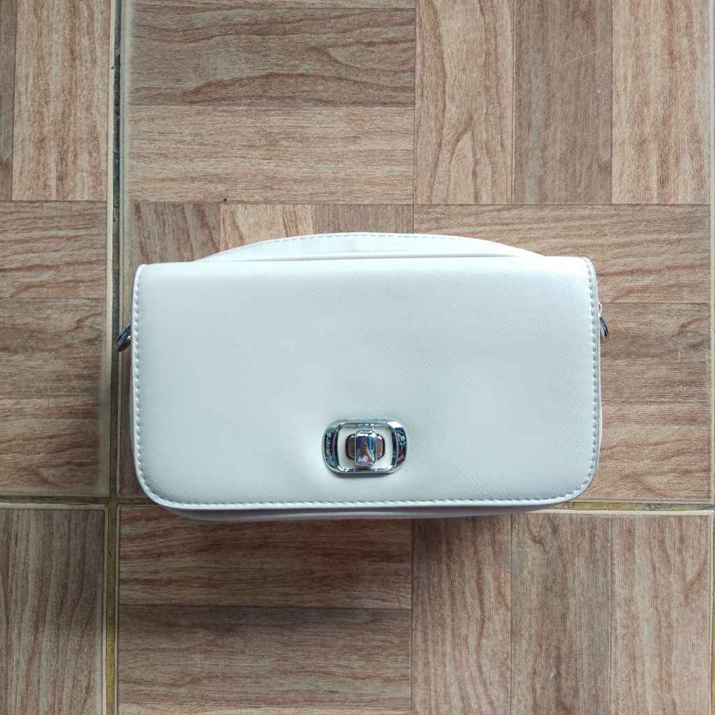 Tas Elizabeth Warna Cream