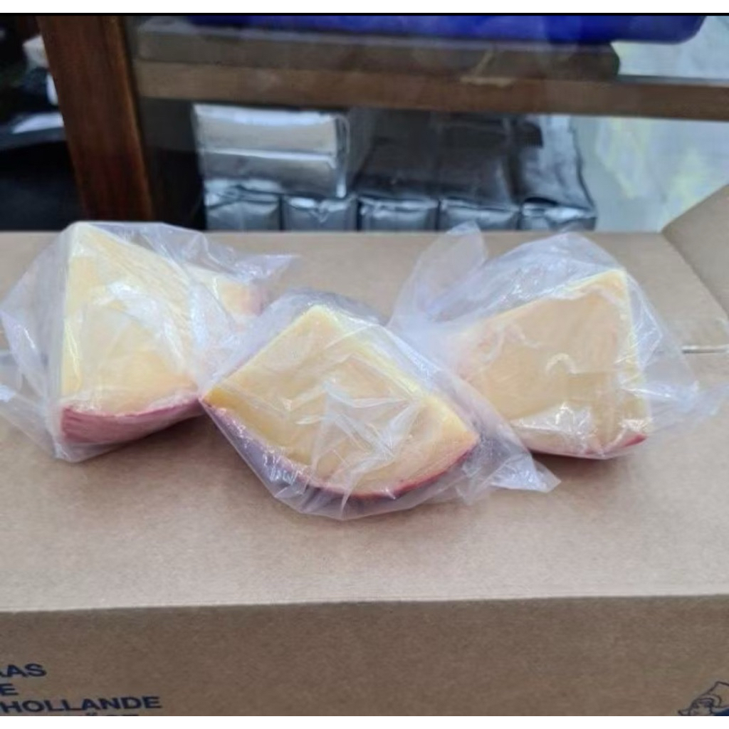 

Keju Edam Ayam Emas Potongan Berat Bervariasi