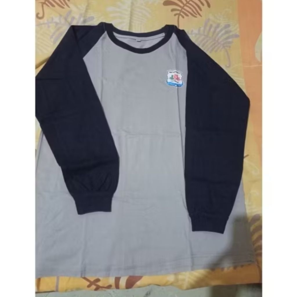 preloved atasan olahraga/baju olahraga/kaos olahraga