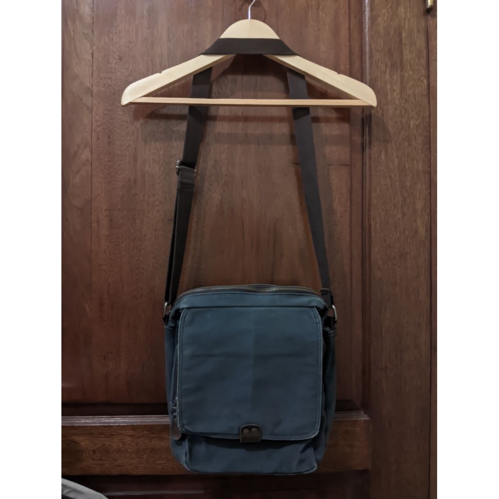 Tas Slempang Zapatos Second