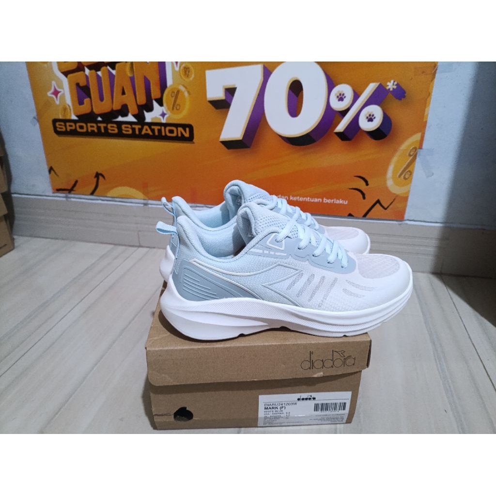 Diadora Markist Running/Snakers/casual (white blue)37