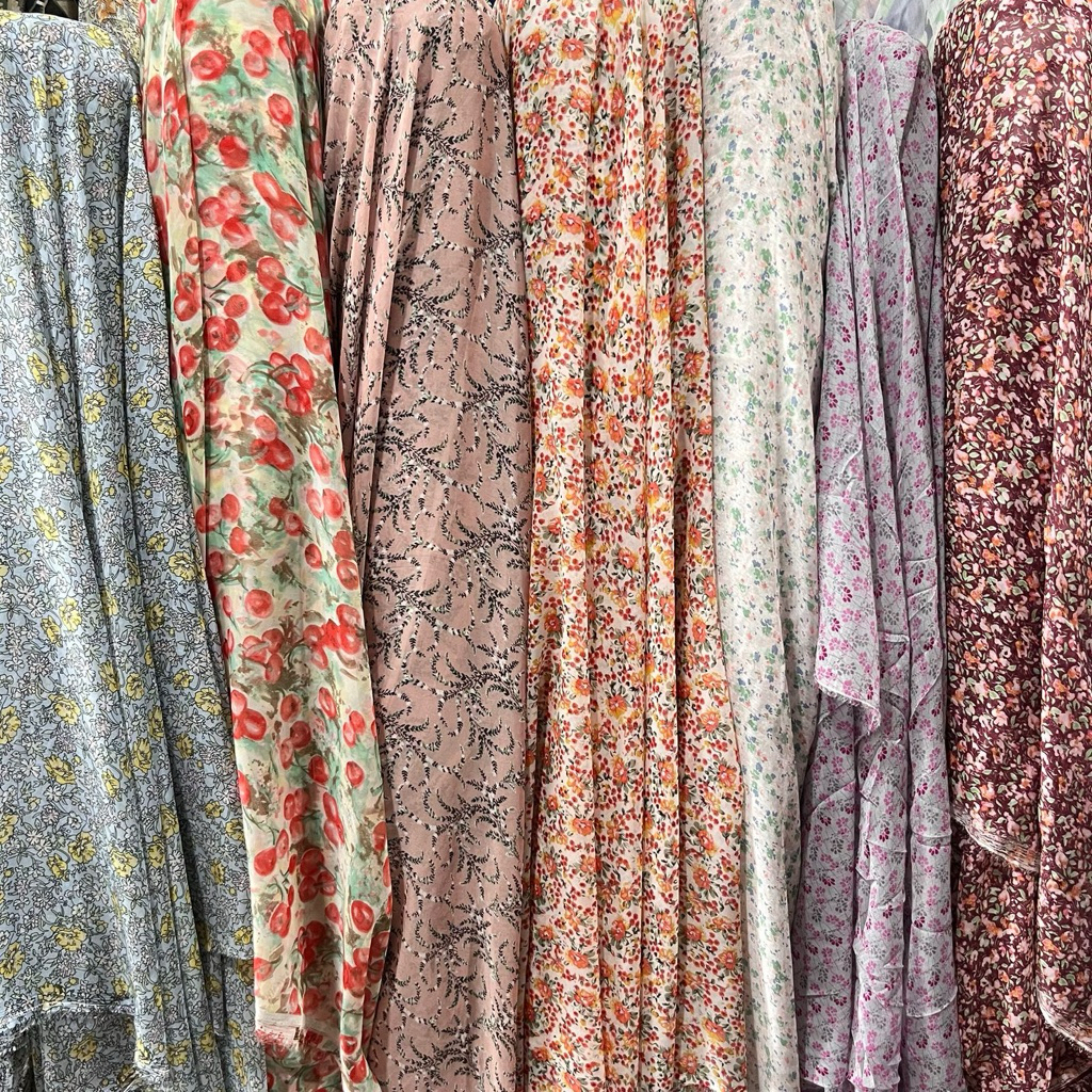 kain sifon sutra motif bunga / kain sifon silk motif bunga -halus &l lembut-perlu furing