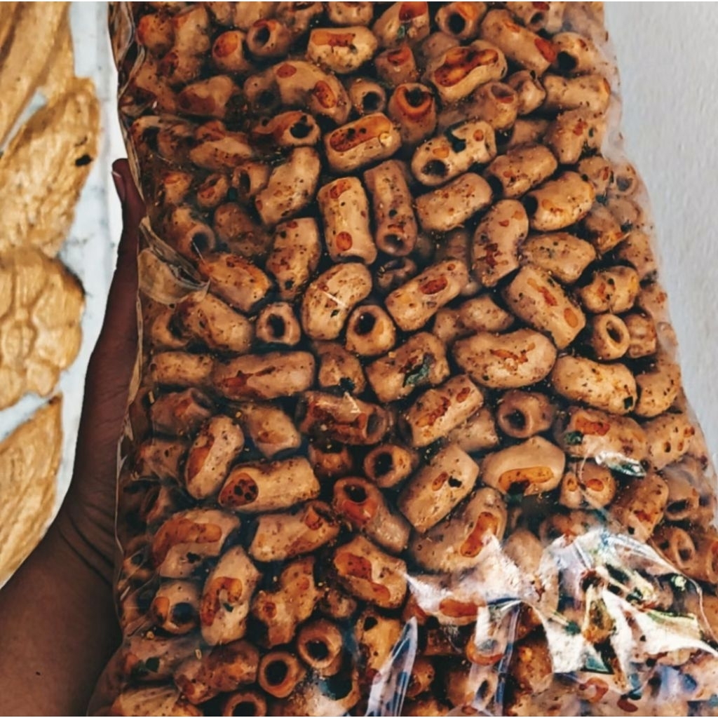 

(jajansantuy) MAKRONI PEDAS DAUN JERUK/ORIGINAL ukuran 250gram rasa reyah gurih