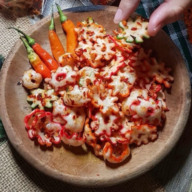 

Kripik Bunga Pedas Warna-Warni