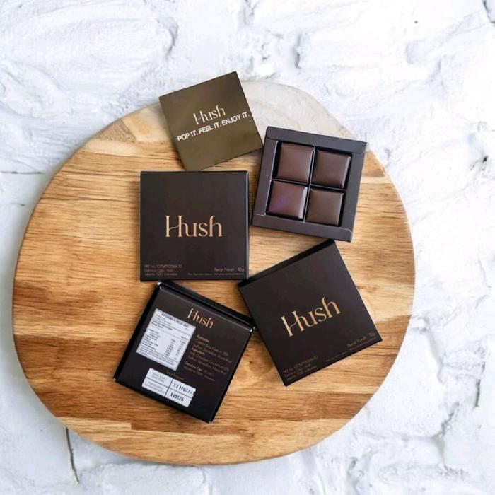 

Hush Chocolate 1 Box Dark Chocolate for Couple 32 Gram 1 Box Isi 4Pcs