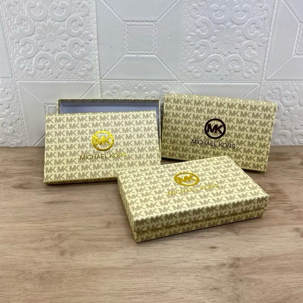 

KARDUS BOK DOMPET KM ,COAC* ,VL ,DOOOR uk 20,5 x 12 x 4