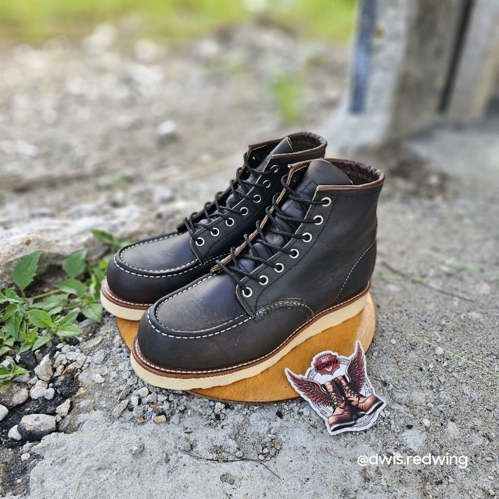 Redwing 8890 Moctoe Black Charcoal Size 39 Likenew