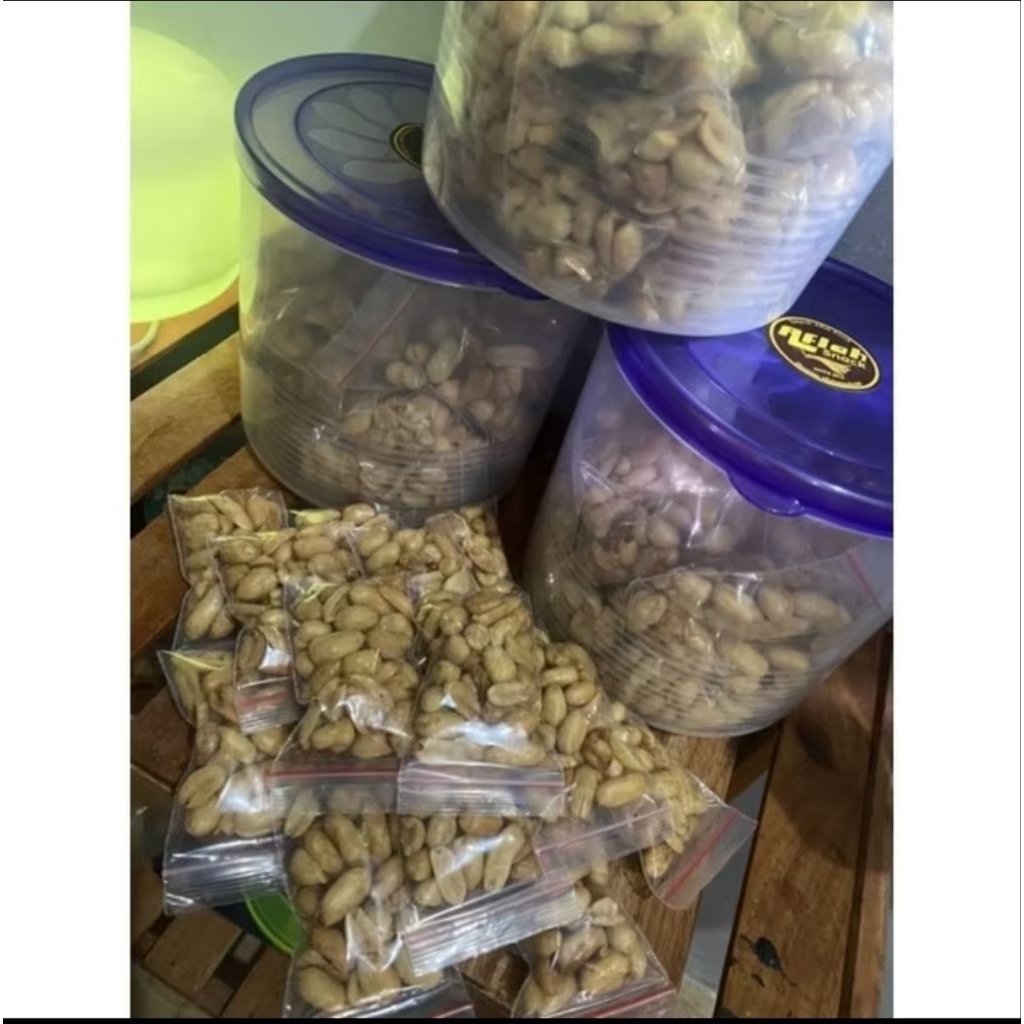 

OS, KACANG BAWANG KEMASAN TOPLES