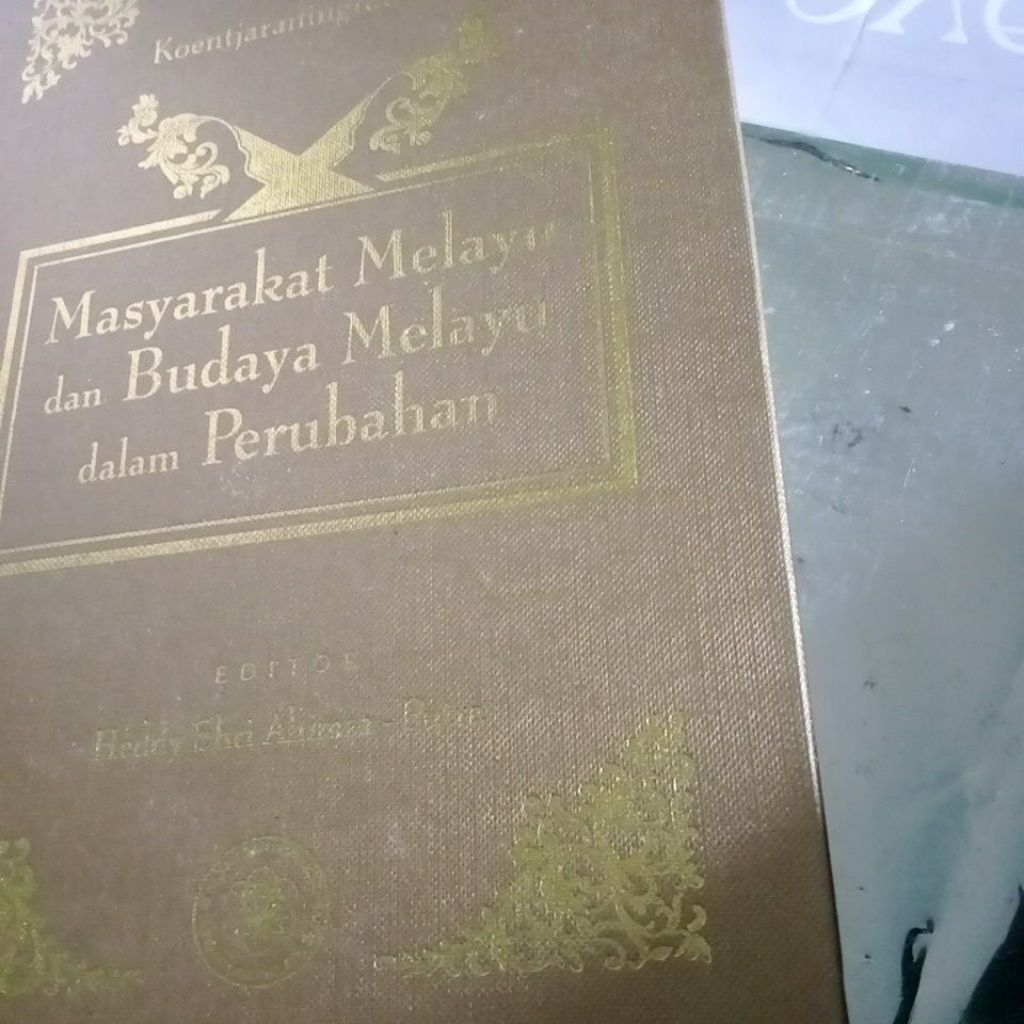 Masyarakat Melayu dan Budaya Melayu dalam Perubahan