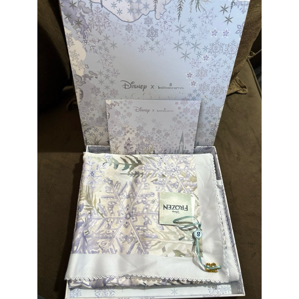 Buttonscarves Frozen ice water frozen satin new tag