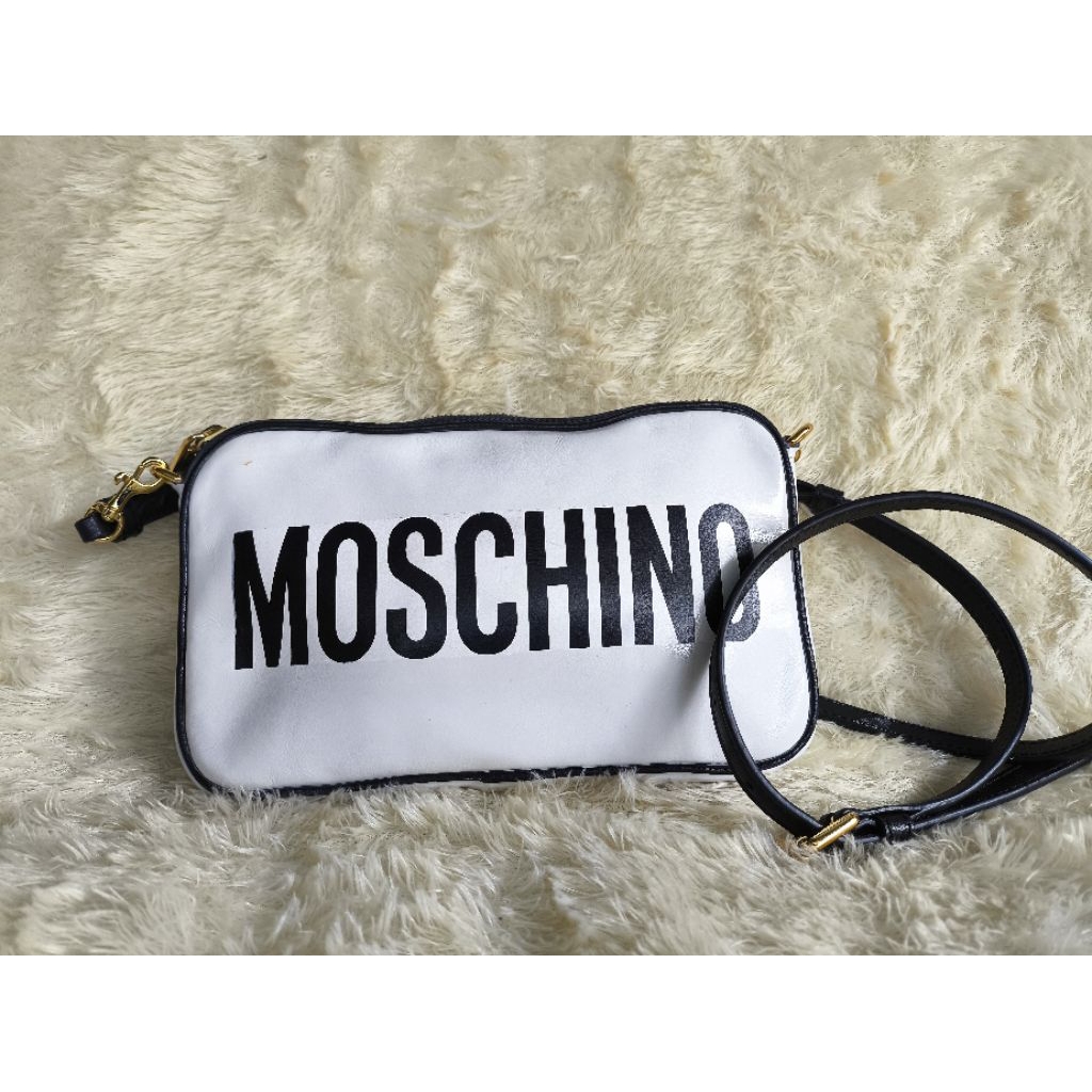 Moschino Bag White Ori Preloved