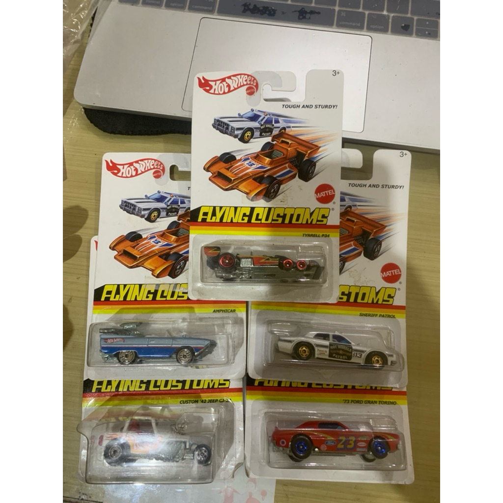 Hot Wheels Flying Customs