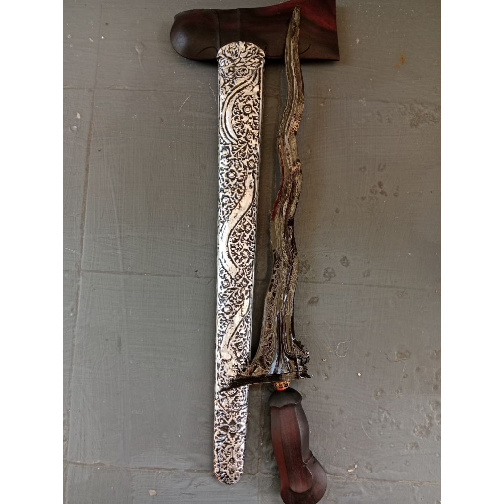 Keris Bali Luk 7