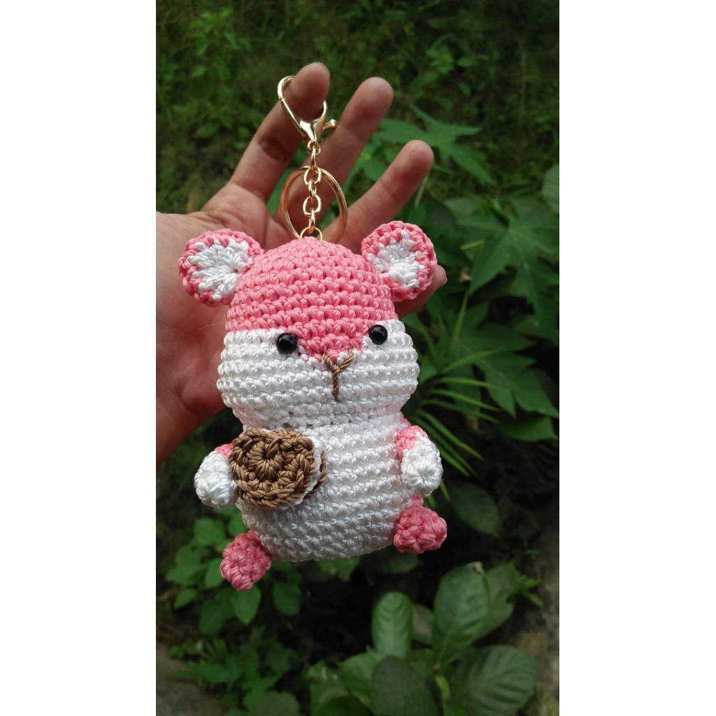 Hamster amigurumi keychain