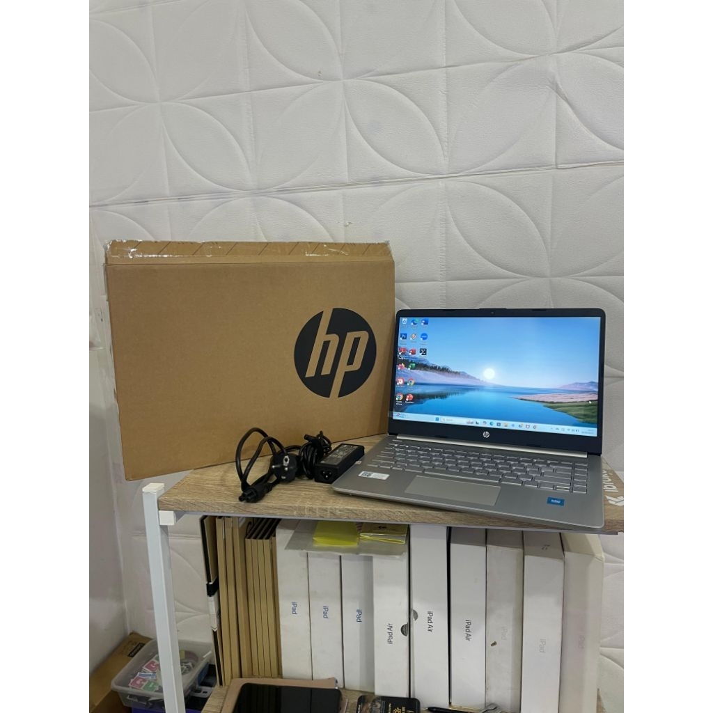 Laptop Hp 14S HP 14s DQ3888TU ram 8gb SSD 512gb