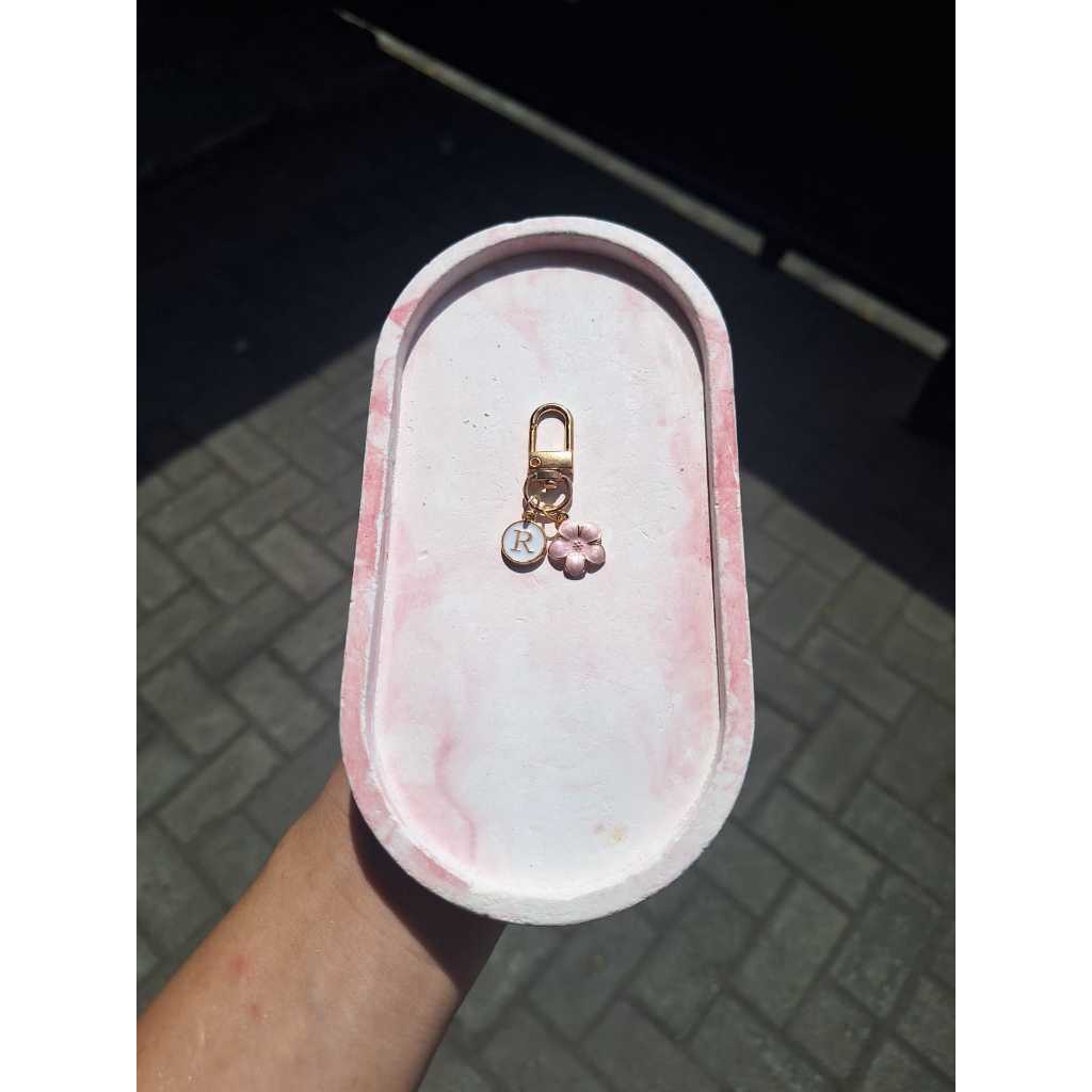 [Custom] Inisial keychain / gantungan kunci simpel / bag charm / inisial nama / ganci / manik / epox