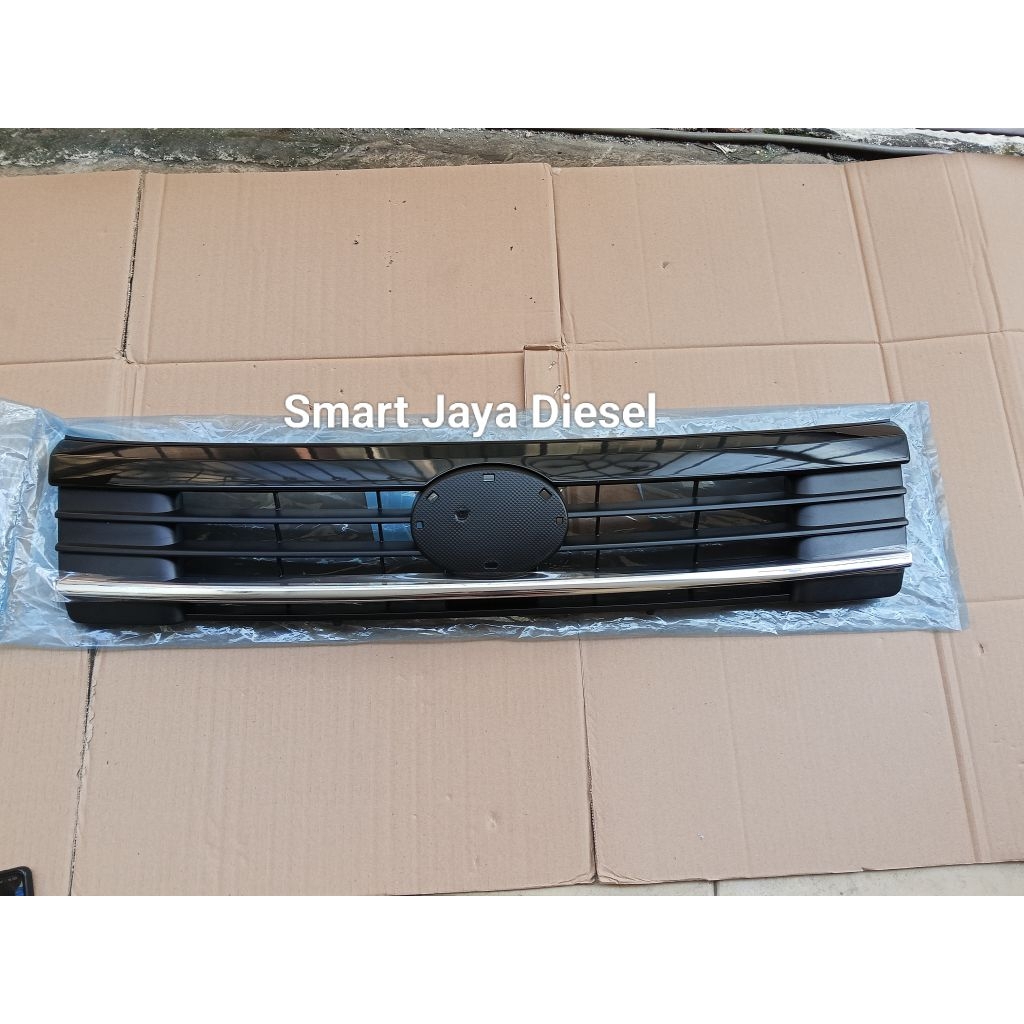 Grill Grille Radiator All New Rush 2015-2017 Original Toyota