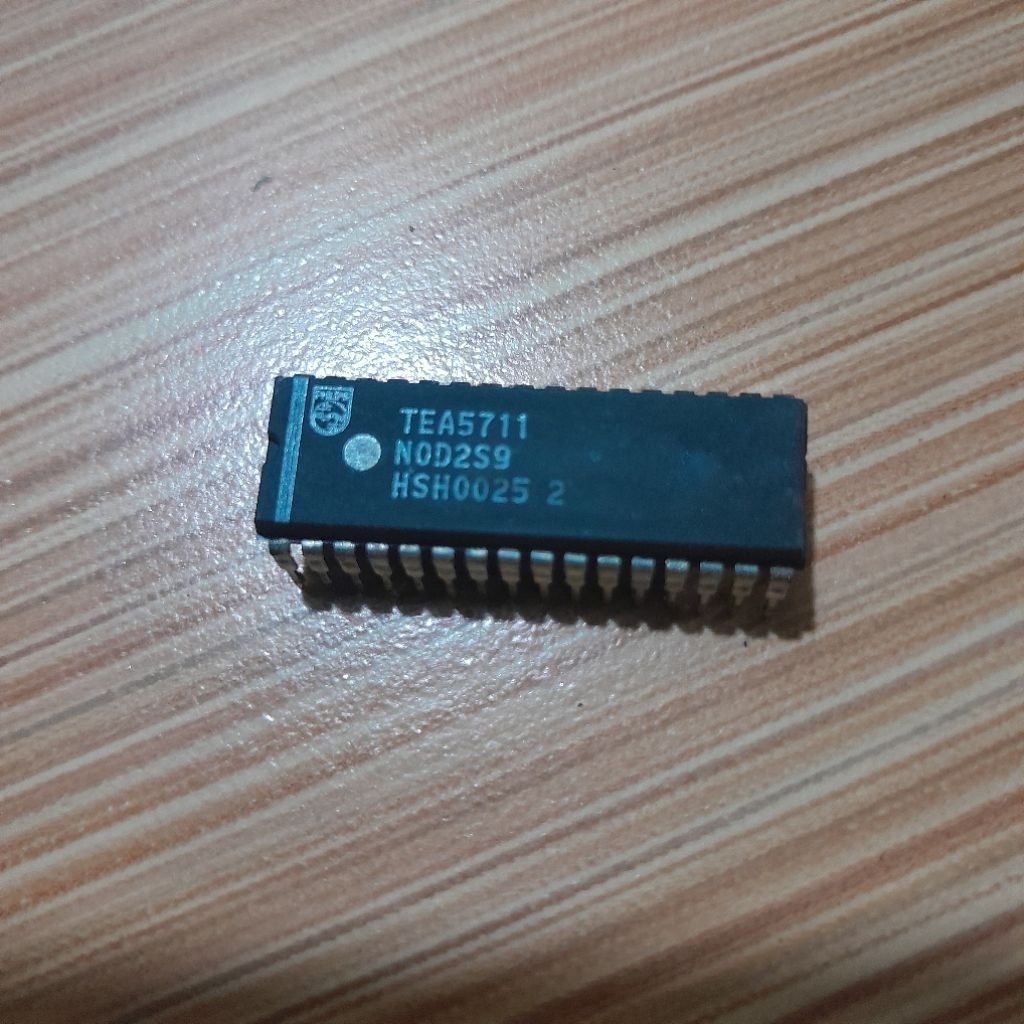 ic tea 5711 ic radio bawaan polytron original