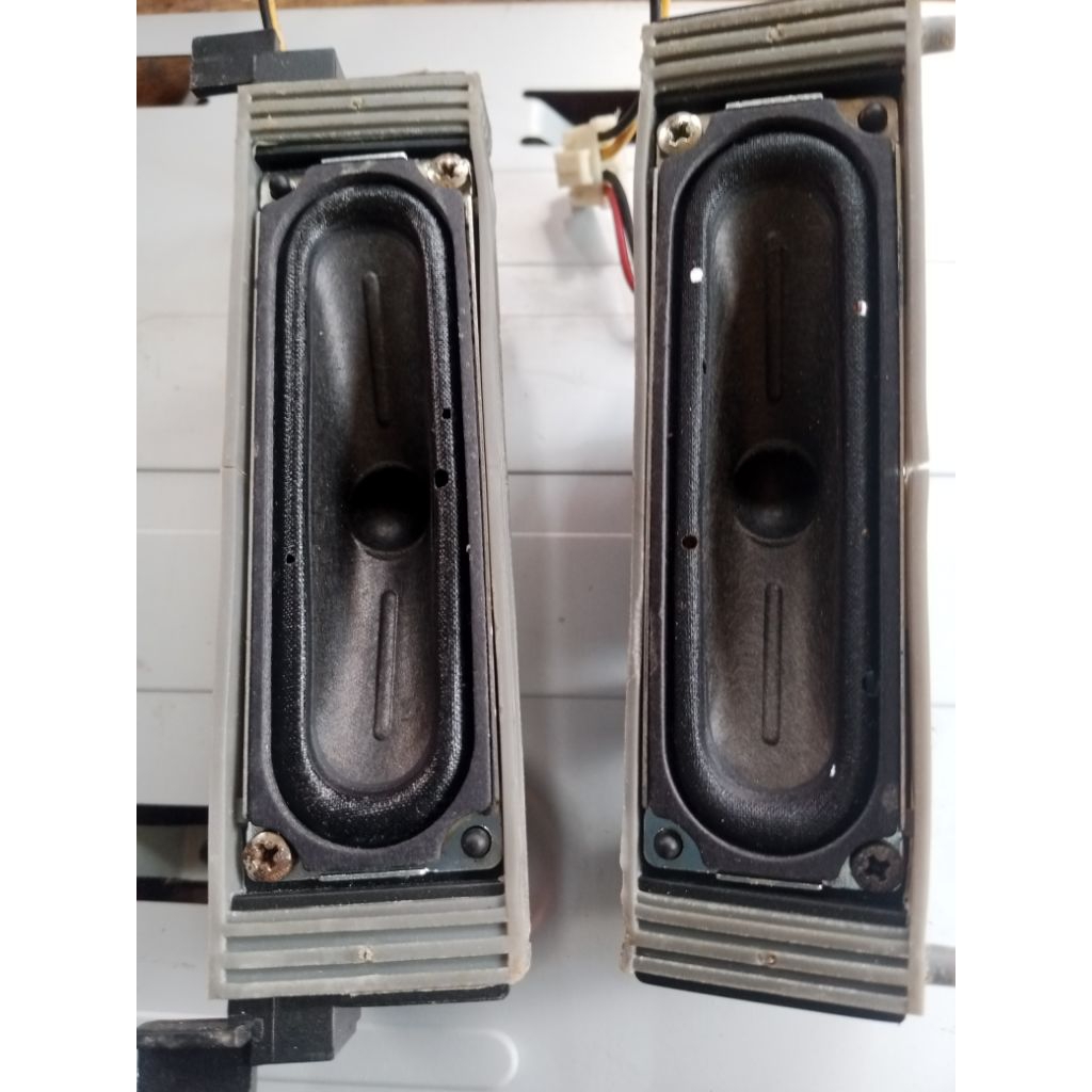 speker tv led samsung 22 inch bekas bagus
