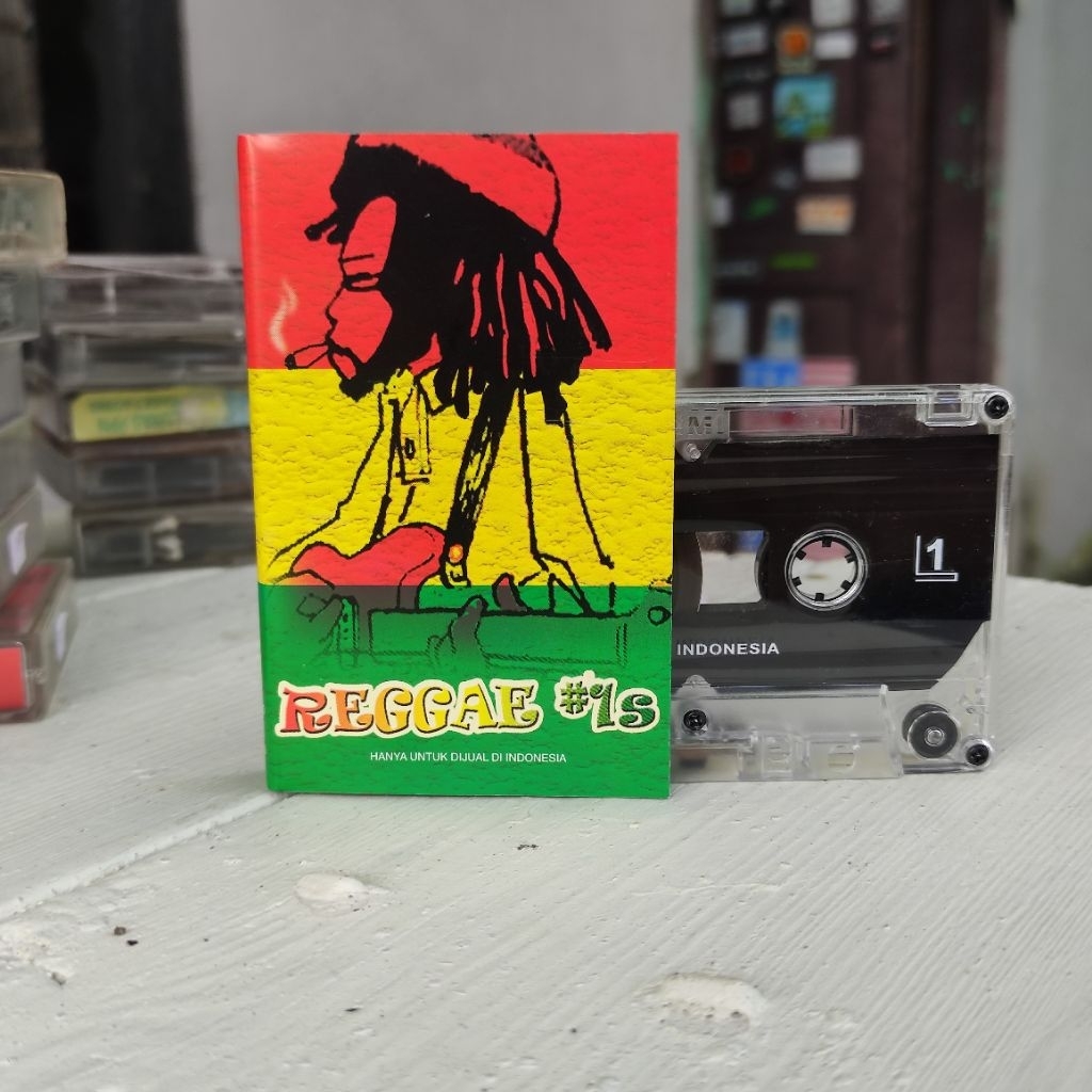 Kaset Pita Reggae #1s Kompilasi David Bowie, UB40, Bob Marley