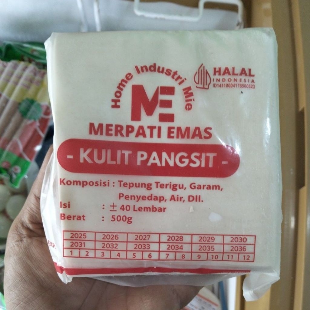 

Kulit pangsit HALAL isi -+40 lembar