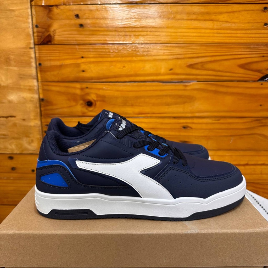 SEPATU DIADORA PRIA DIADORA NAOTO NAVY WHITE SNEAKER CASUAL LEATHER COD ORIGINAL MEN