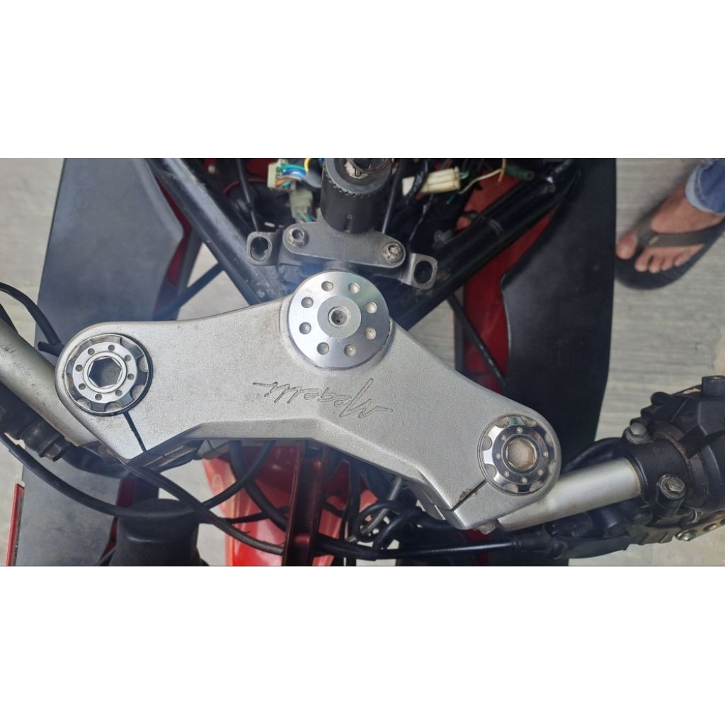 segitiga minerva megelli 250 cc original