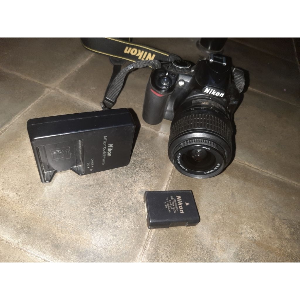 Kamera Nikon D3100