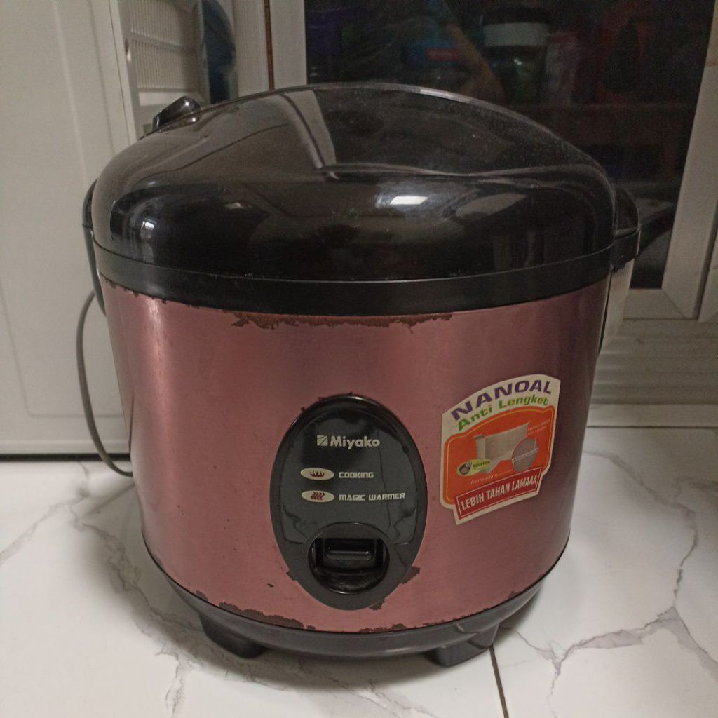 Rice Cooker Miyako Preloved