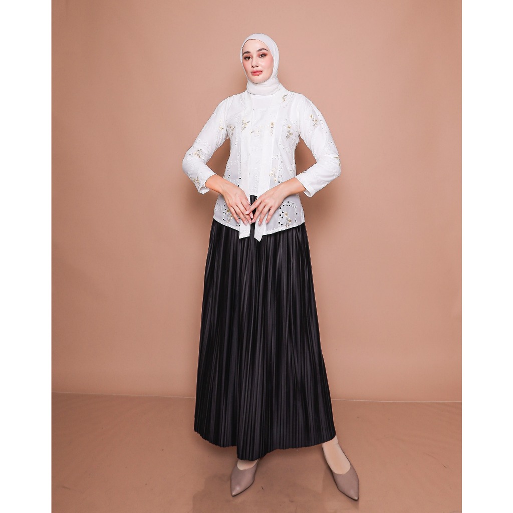 SiLeMoE - Kebaya Kutubaru Bahan Katun Bolong Modern Style Motif Bordir Hijab