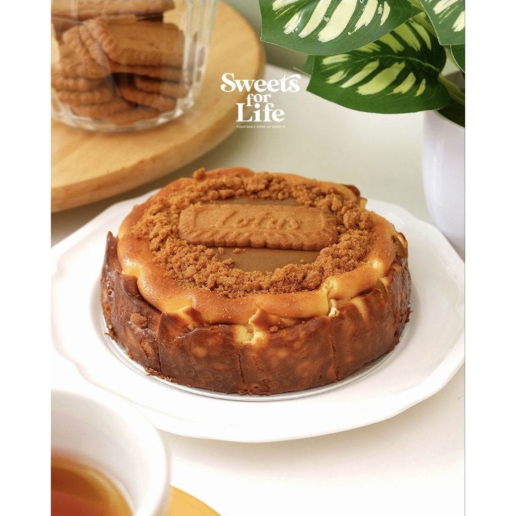 

Lotus Biscoff Basque Cheesecake