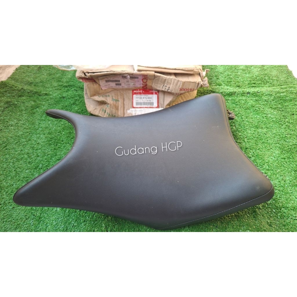 Seat Comp, Single Jok Depan CBR 250R CBU KYJ 77100-KYJ-900 Ori Honda Genuine Parts Made In Thailand