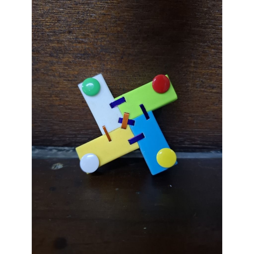 

Penghapus Gangsing / Mainan Viral Penghapus Gangsing