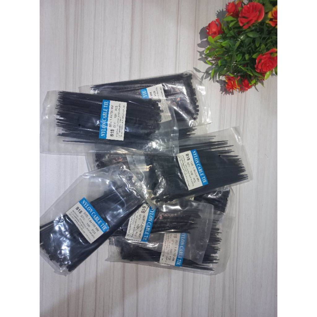 

Tokodin93 Kabel Ties Nylon Hitam dan Putih Ukuran 10cm
