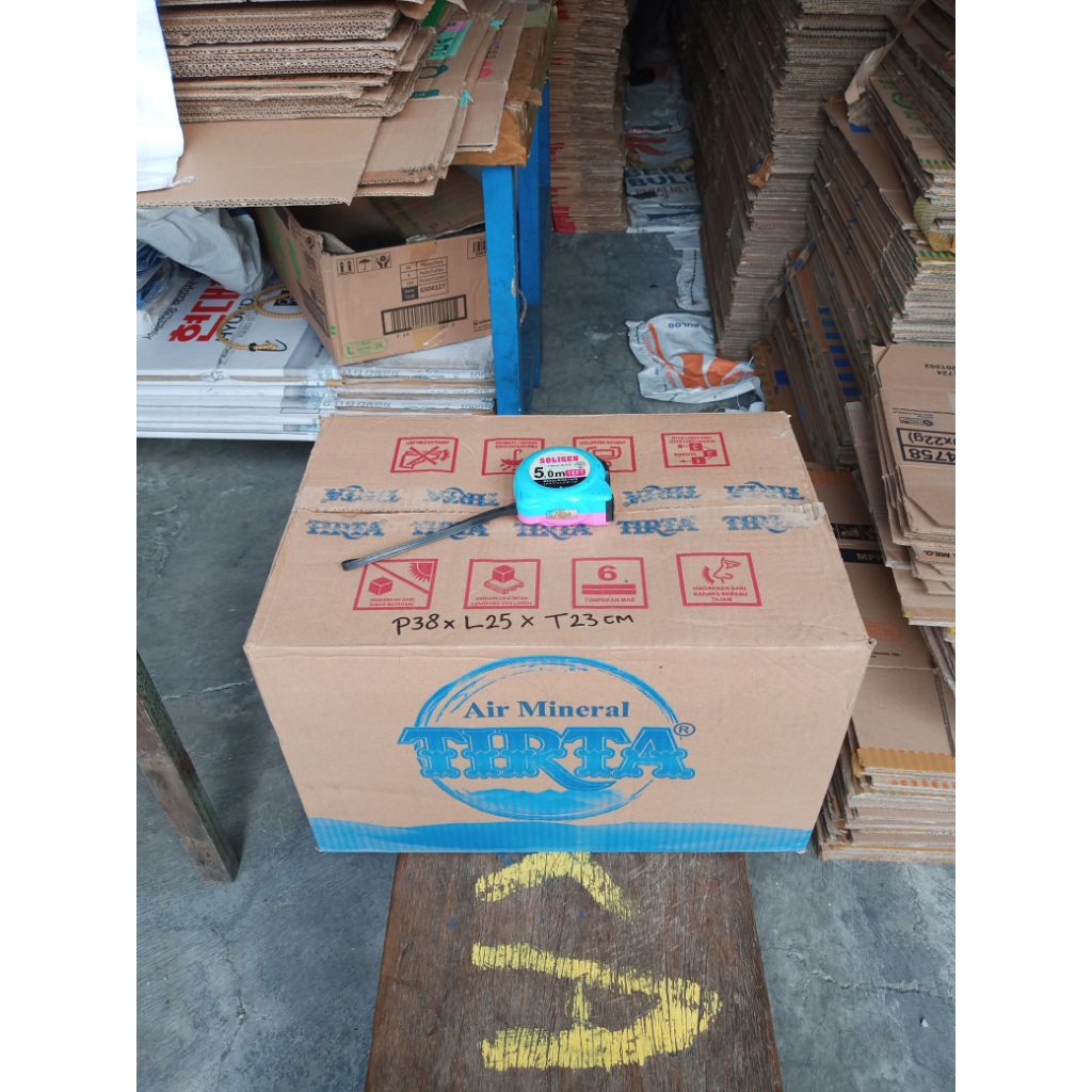 

kardus Aqua botol 39x26x24,5cm