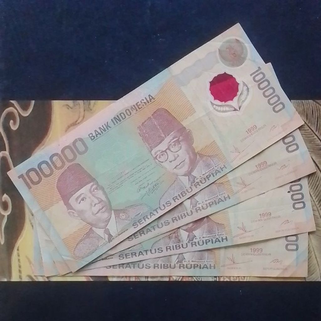 UANG KUNO 100.000 SOEKARNO TAHUN 1999
