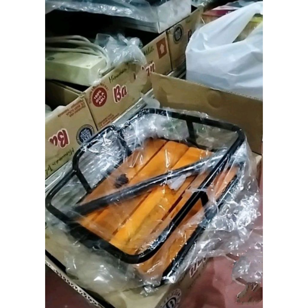 Keranjang depan sepeda