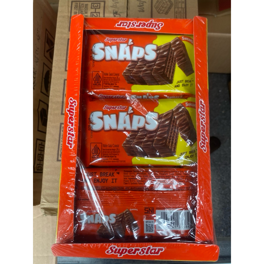 Superstar snap wafer dan coklatnya yang tebal