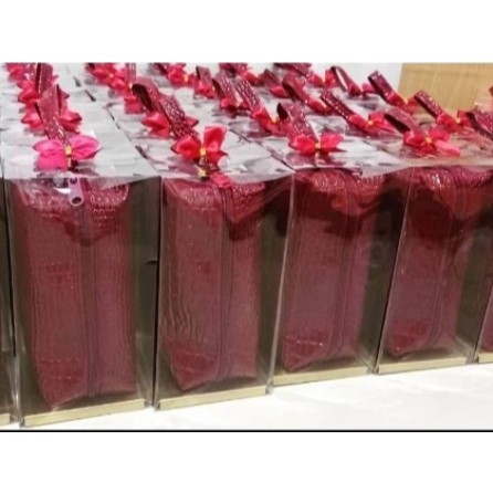 

Kotak Mika Souvenir 8x8x19 Kemasan Pouch / Mika Pouch Souvenir ( MIKA + ALAS )