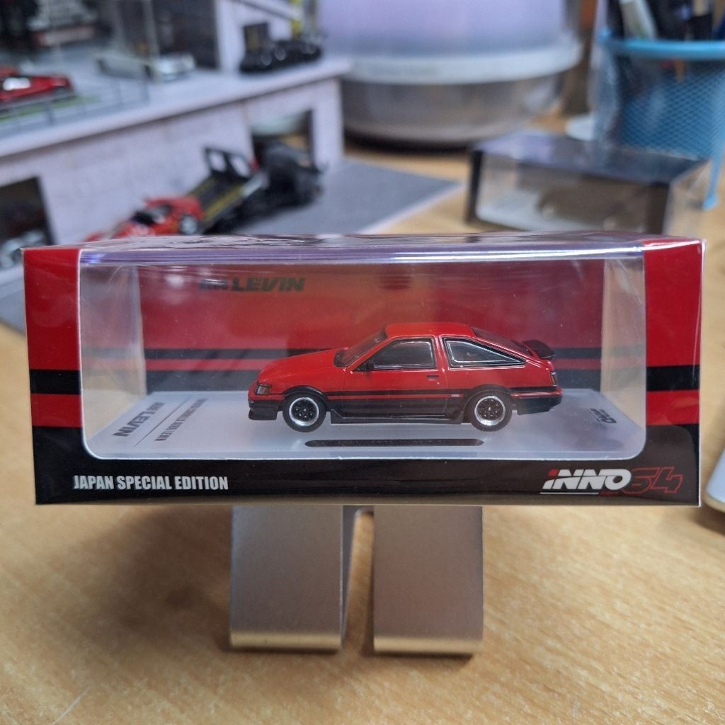 INNO64 Skala 64 Toyota Corolla AE86 Levin Red Black Japan Special Edition