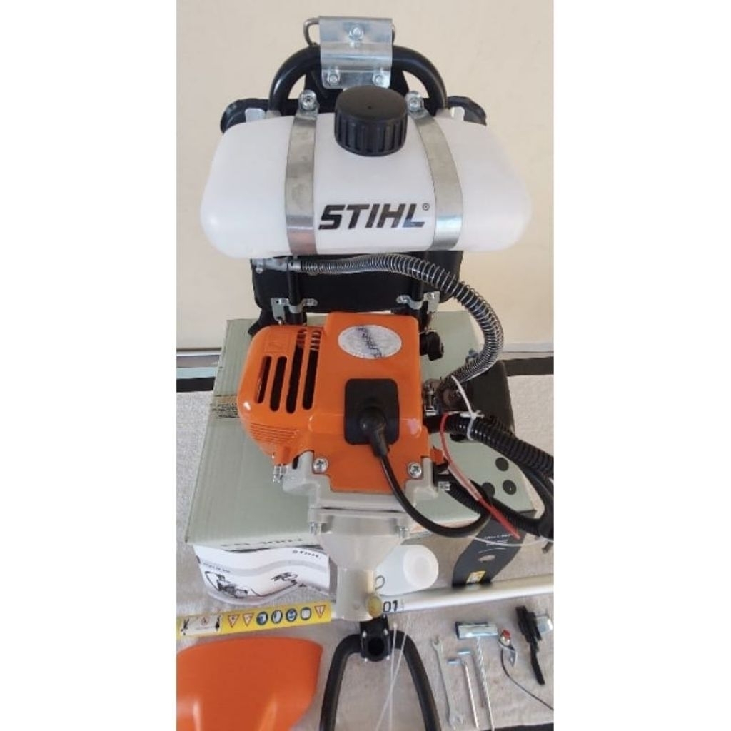 Mesin potong rumput STHIL